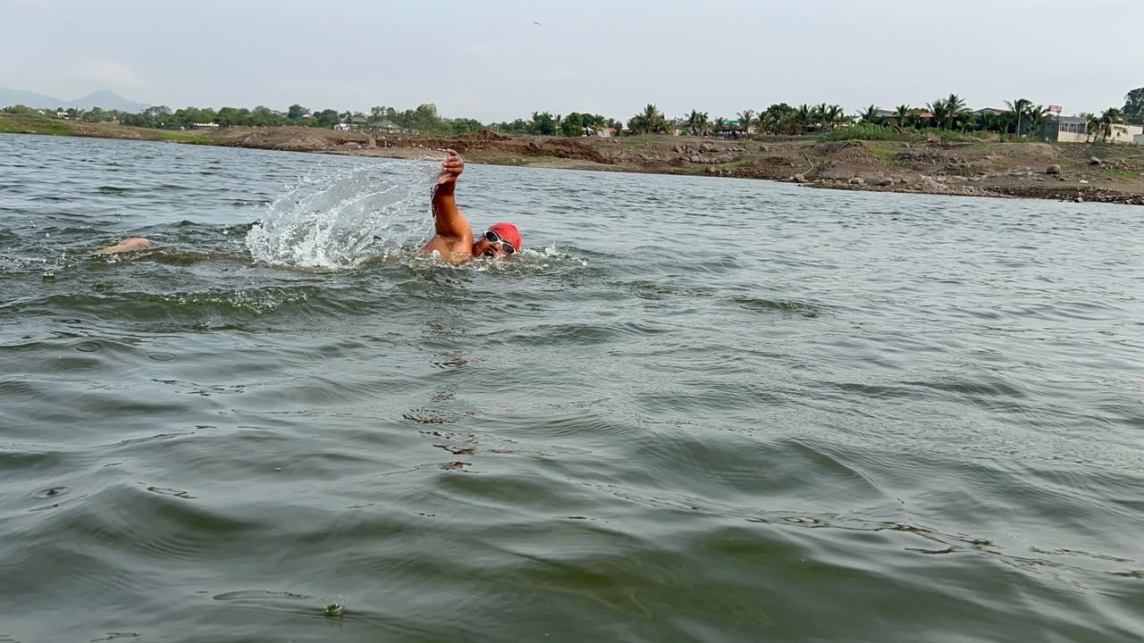 Swimmer training in open water